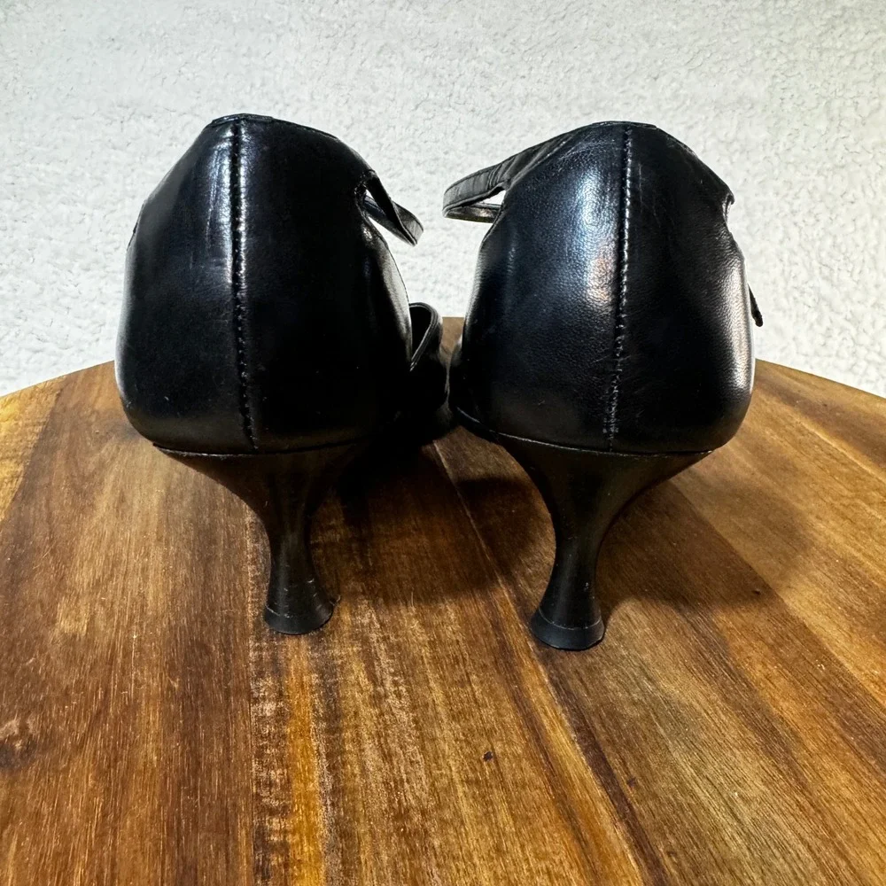 Vintage JG Hook Womens Black Leather T-Strap Pumps Square Toe Kitten Heels Sz 8M